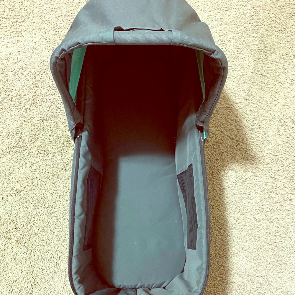 Bumbleride Indie Twin Bassinett Dawn Grey Mint
